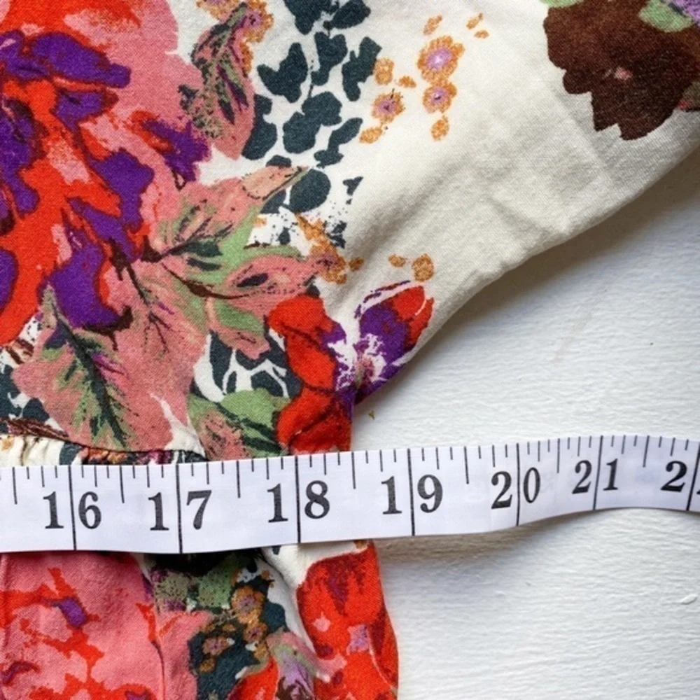 Andree by Unit Ivory Floral Short Sleeve‎ Dress - Picture 10 of 16